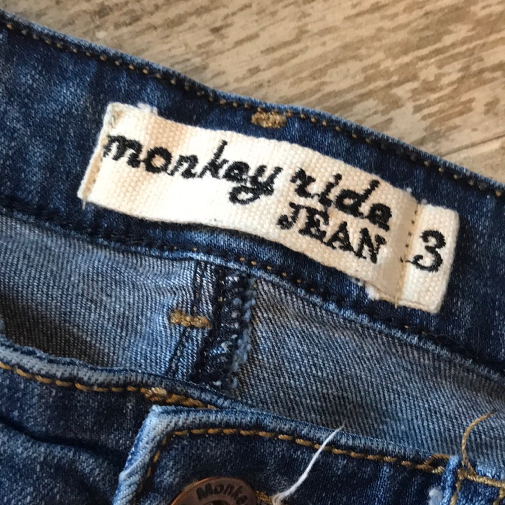 ❌❌SOLD ❌❌Distressed Monkey Ride Jeans - Picture 4 of 6